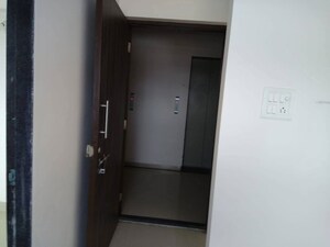 Furnished Amenities in 1.5 BHK Apartment at Andheri West – for Rent