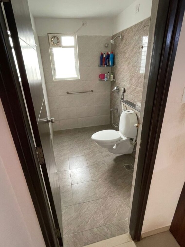 Bathroom, nd-sepal 3 Bedroom 1512 Sq.Ft. Apartment In Hsr Layout Bangalore 10144028