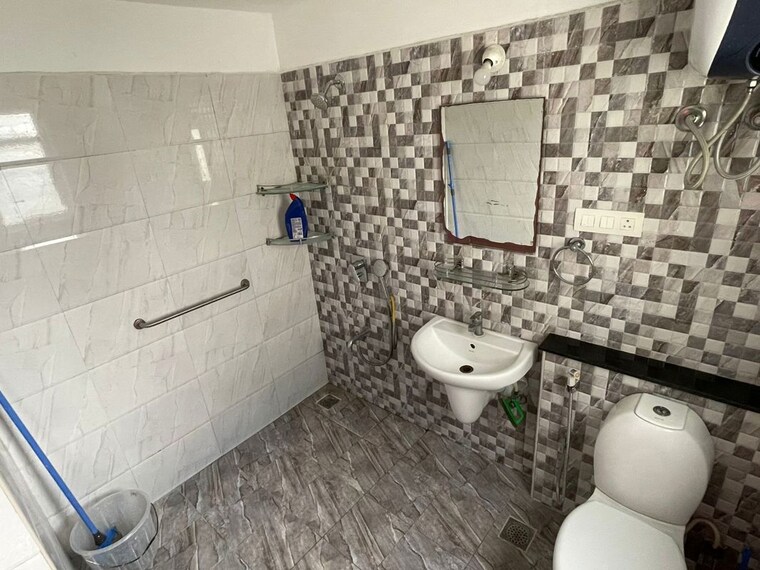 Bathroom, nd-sepal 3 Bedroom 1512 Sq.Ft. Apartment In Hsr Layout Bangalore 10144028