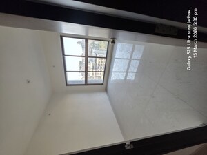 Room in 3 BHK Apartment at Raj Infinia, Malad West – for Rent