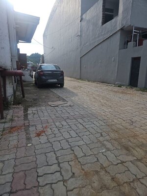Parking in  Warehouse at Runkata – for Rent