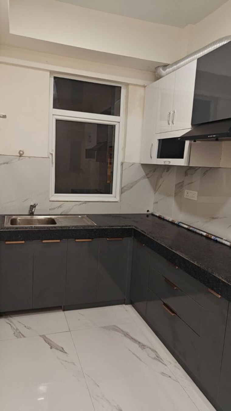 Kitchen, shree-vardhman-green-court 2 Bedroom 626 Sq.Ft. Apartment In Sector 90 Gurgaon 10144069