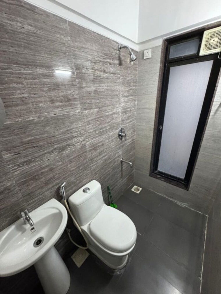 Bathroom, acme-oasis 2 Bedroom 650 Sq.Ft. Apartment In Kandivali East Mumbai 10144087