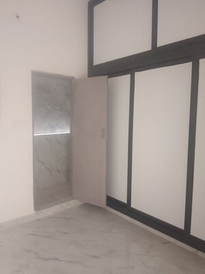 Room in 3 BHK Apartment at Manikonda – for Rent