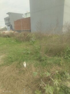 Plot For Sale in Modipuram