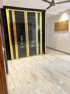 Room in 3.5 BHK Apartment at Sector 85 – for Rent