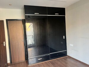 Furnished Amenities in 3.5 BHK Apartment at Sector 85 – for Rent