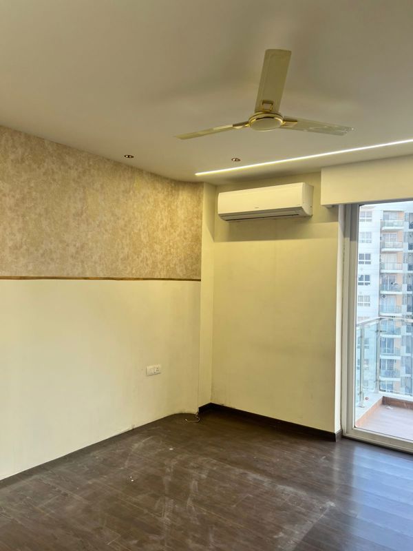 3.5 BHK + Pooja Room Apartment For Rent in Sector 85