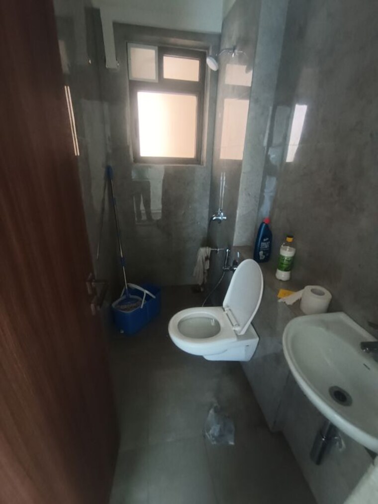 Bathroom, sheth-auris-bliss 2 Bedroom 1000 Sq.Ft. Apartment In Malad West Mumbai 10144118