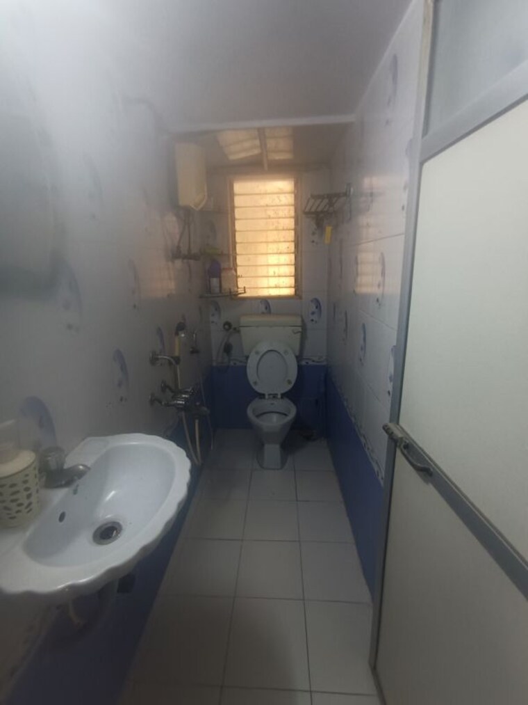 Bathroom, haridwar-chs-malad 2 Bedroom 1100 Sq.Ft. Apartment In Malad West Mumbai 10144127