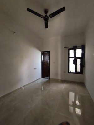 Room in 2 BHK Villa at Vision Homes Ghazipur, Ghazipur – for Rent