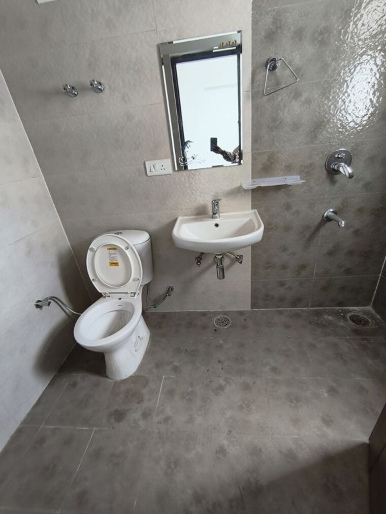 Bathroom, nk-sharma-savitry-greens-2 2 Bedroom 1120 Sq.Ft. Apartment In Ghazipur Zirakpur 10144148