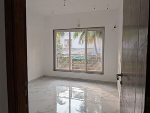 Room in 2 BHK Apartment at Jain Shree Pandurang Gore Complex, Goregaon East – for Rent