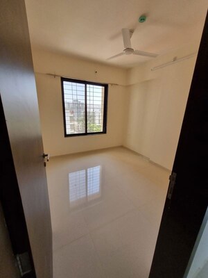 Room in 1.5 BHK Apartment at Kalpataru Exquisite Sierra, Wakad – for Rent
