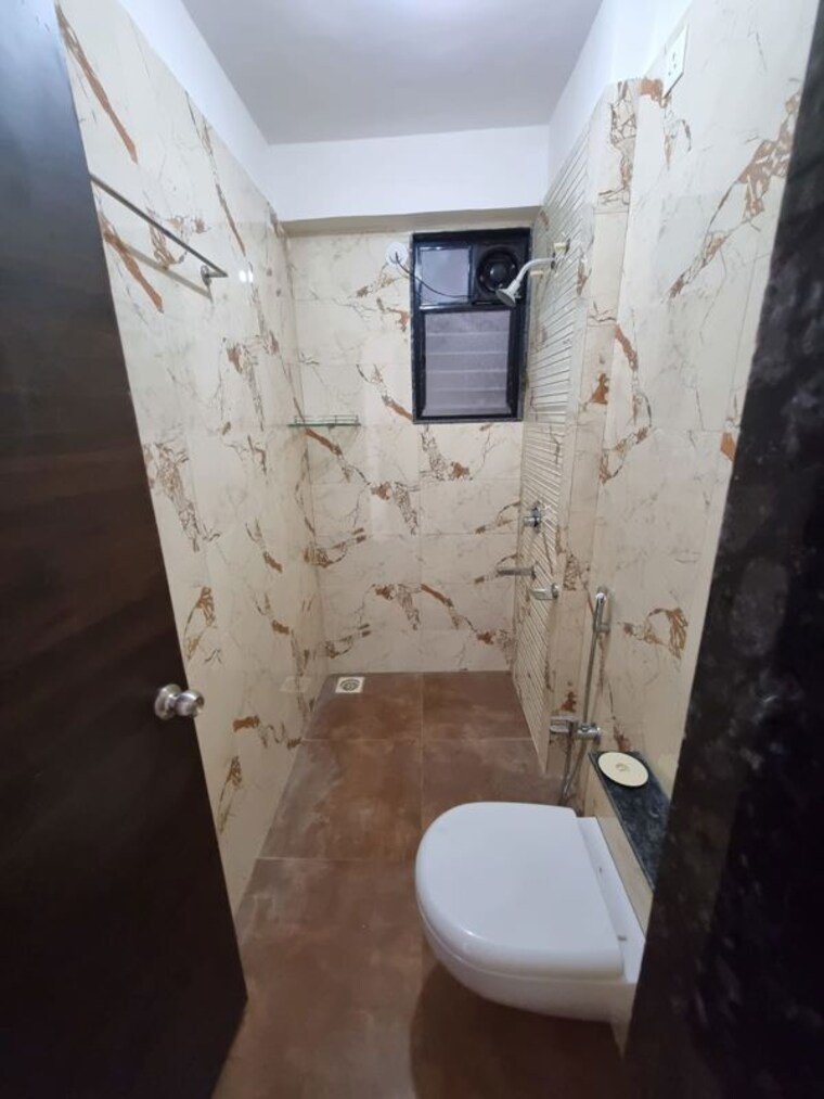 Bathroom, kalpataru-exquisite-sierra 1.5 Bedroom 591 Sq.Ft. Apartment In Wakad Pune 10144157