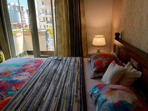 Bedroom in 3 BHK Apartment at Parsvnath Planet, Gomti Nagar – for Rent