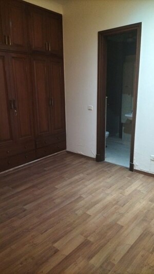 Room in 4 BHK Builder Floor at Vasant Vihar – for Rent