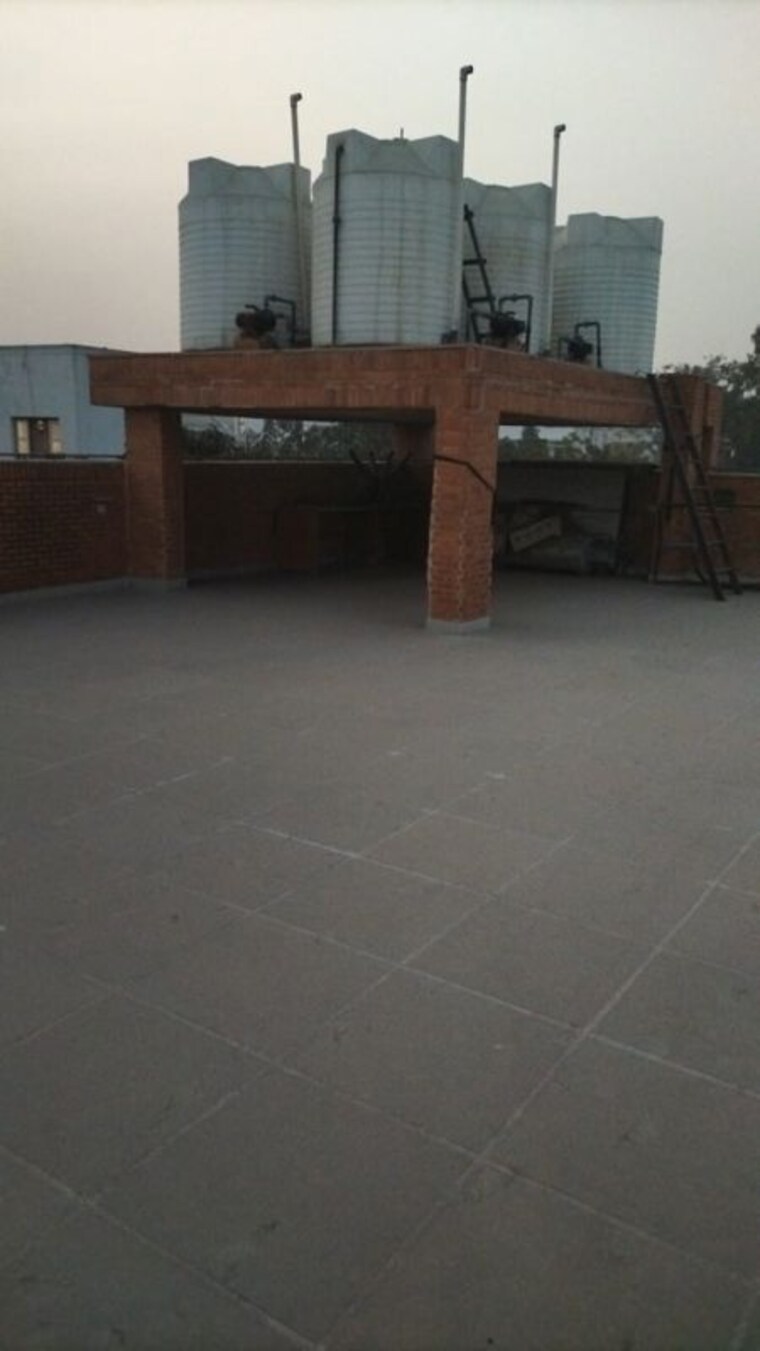  Parking, vasant vihar 4 Bedroom 3000 Sq.Ft. Builder Floor In Vasant Vihar Delhi 10144166