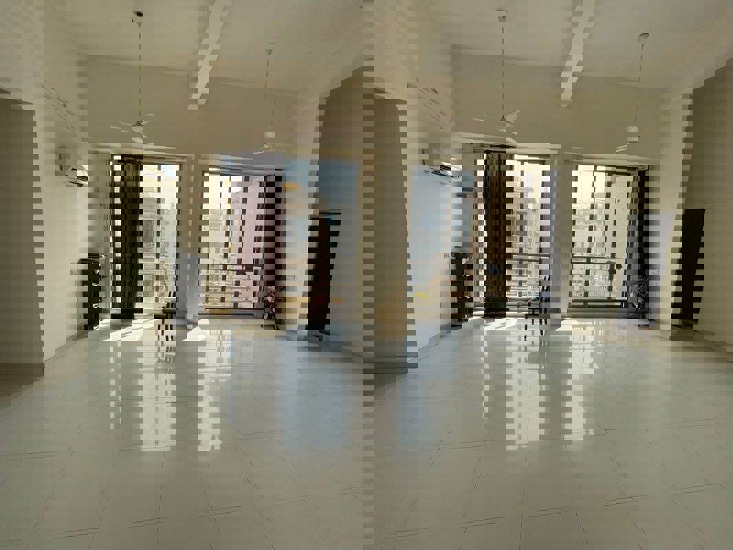 4 BHK 1750 Sq.Ft. Apartment in Kohinoor City Phase I