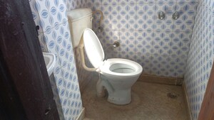 Bathroom in 2 BHK Builder Floor at Vaishali Sector 3 – for Rent