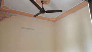 Room in 2 BHK Builder Floor at Vaishali Sector 3 – for Rent