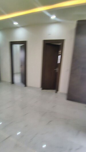 Room in 3 BHK Apartment at Pivotal Paradise, Sector 62 – for Rent