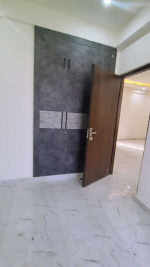 Room in 3 BHK Apartment at Pivotal Paradise, Sector 62 – for Rent