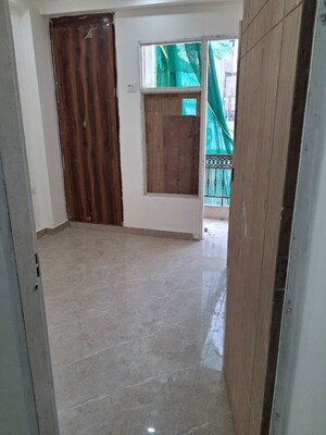 Room in 4 BHK Apartment at Unitech The Close North, Sector 50 – for Sale