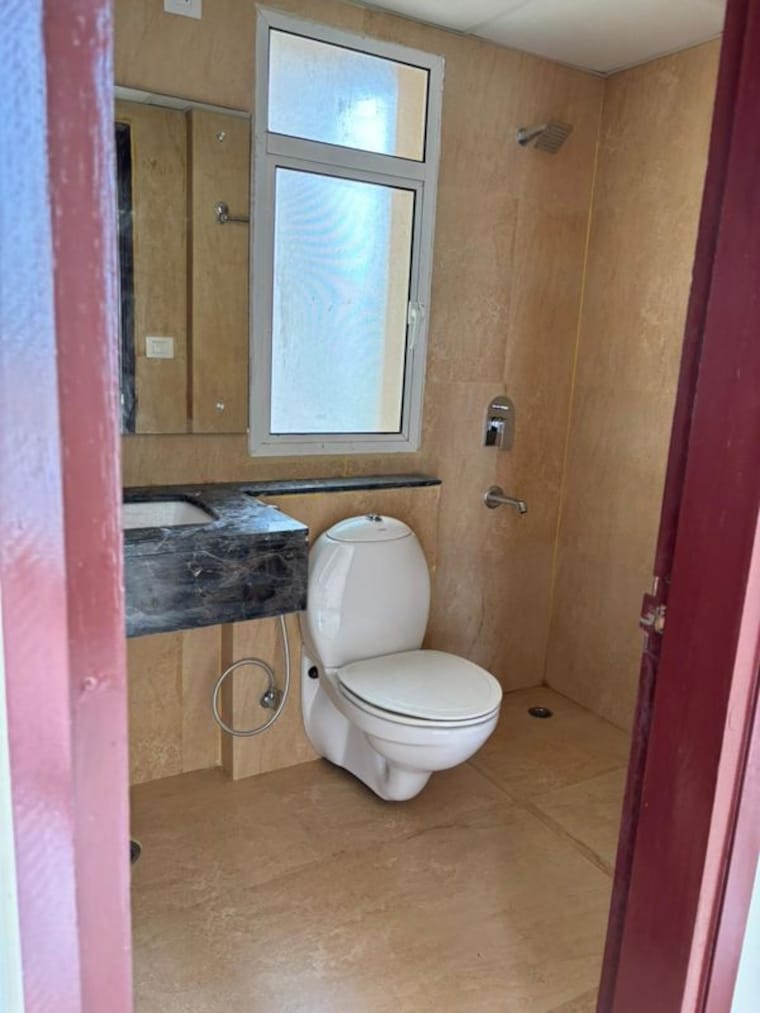 Bathroom, unitech-the-world-spa 3 Bedroom 2806 Sq.Ft. Apartment In Sector 30 Gurgaon 10144203