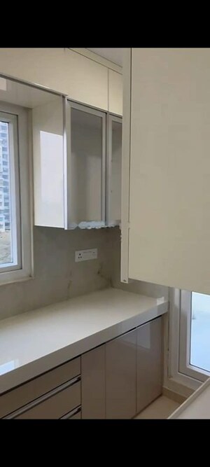 Room in 1 BHK Apartment at Raghav Paradise, Borivali East – for Rent