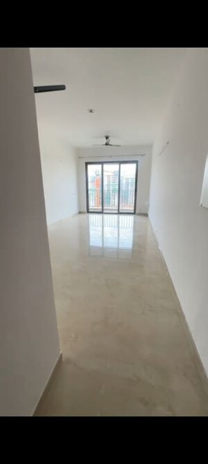 Room in 4 BHK Apartment at Paras Dews, Sector 106 – for Sale