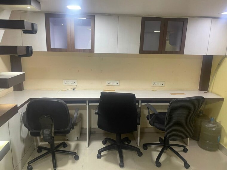 Team Area, haware-fantasia Commercial Office Space 210 Sq.Ft. In Vashi Sector 28 Navi Mumbai 10144279