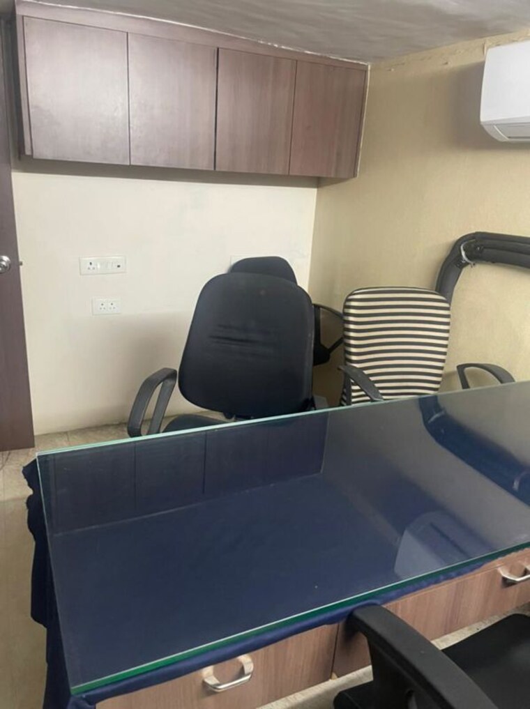 Team Area, haware-fantasia Commercial Office Space 210 Sq.Ft. In Vashi Sector 28 Navi Mumbai 10144279