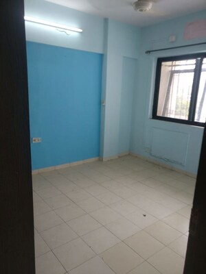 Room in 2 BHK Apartment at Velentine Tower, Goregaon East – for Sale