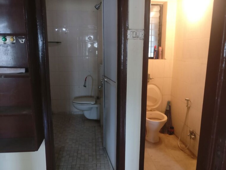 Bathroom, velentine-tower 2 Bedroom 1000 Sq.Ft. Apartment In Goregaon East Mumbai 10144321