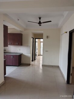 3 BHK + Extra Room Apartment For Rent in Skytech Matrott