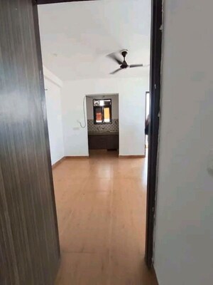 Room in 1 BHK Builder Floor at Saket – for Rent