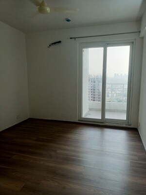 Room in 4 BHK Apartment at 3C Lotus Panache, Sector 110 – for Rent