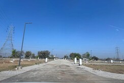 Plot For Sale in Tarodi