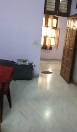 Living Room in 2 BHK Builder Floor at Sector 21 – for Rent