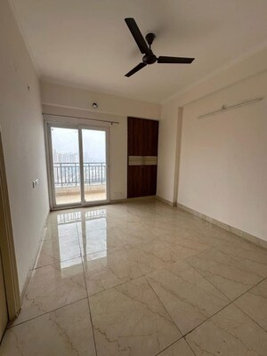 Room in 2 BHK Apartment at Saviour Green Arch, Tech Zone 4 Greater Noida – for Rent