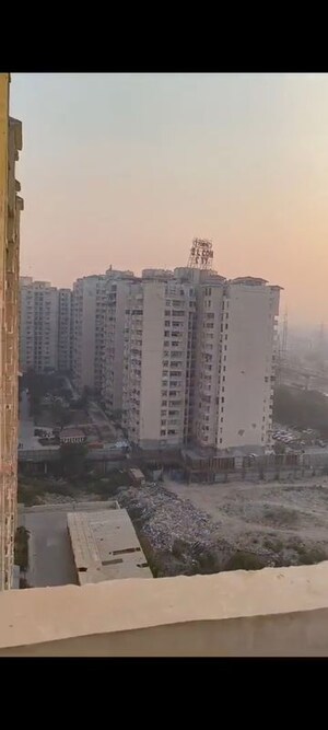 3 BHK Apartment – Exterior View View at Amrapali Silicon City, Sector 76 - for Sale