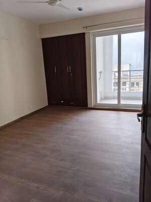 Room in 4 BHK Apartment at Lotus Panache, Sector 110 – for Rent