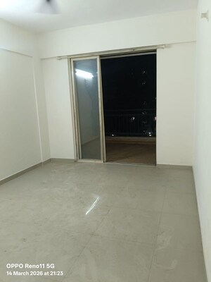 Room in 2 BHK Apartment at Yash Ravi Park, Hadapsar – for Rent