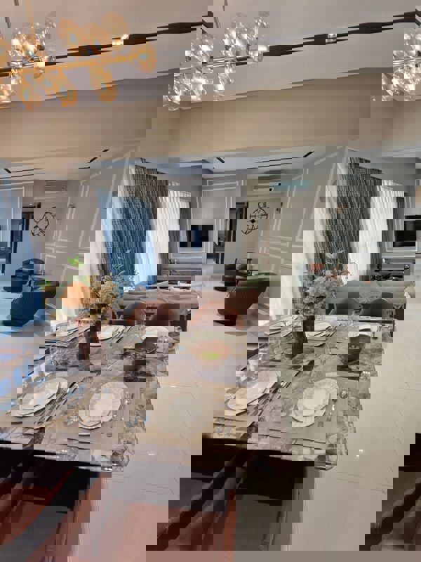 2.5 BHK 1194 Sq.Ft. Apartment in Gurukripa Building