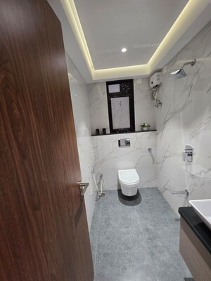 Bathroom in 2.5 BHK Apartment at Gurukripa Building, Chembur – for Sale