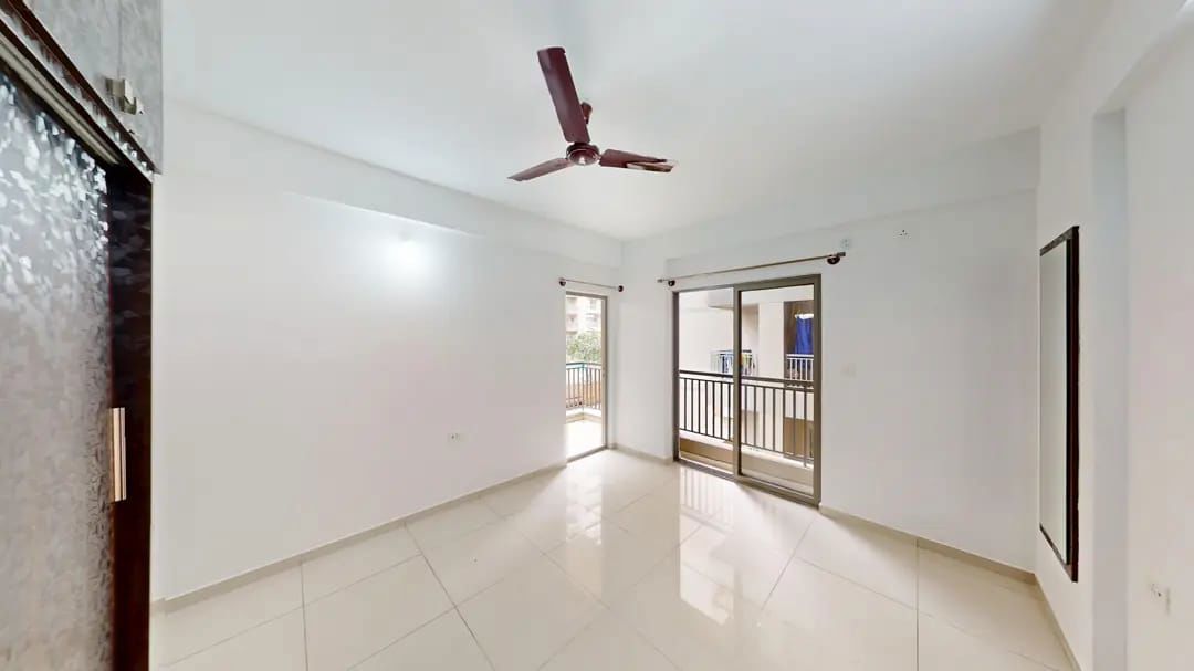 2 BHK Apartment For Sale in Orchid Lakeview