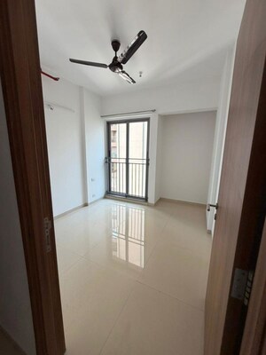 2 BHK Apartment For Rent in Ashar Axis, Majiwada