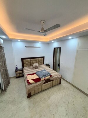 Bedroom in 3.5 BHK Apartment at Aims Golf City, Sector 75 – for Rent