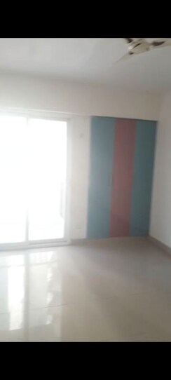 3.5 BHK + Servant Room Apartment For Rent in Amrapali Heartbeat City